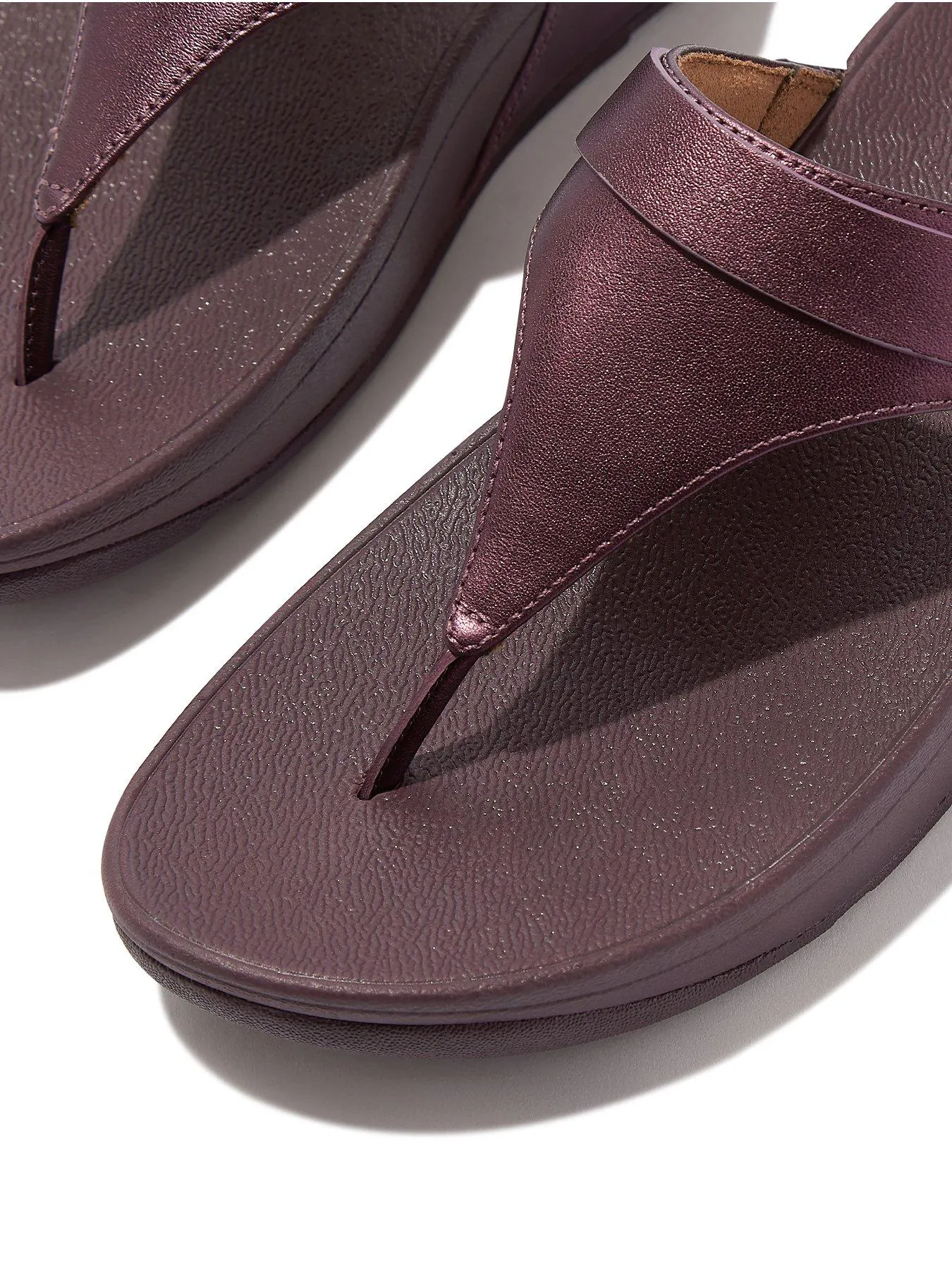 FitFlop Lulu Adjustable Metallic-leather Toe-post Sandals - Metallic Mauve Wine