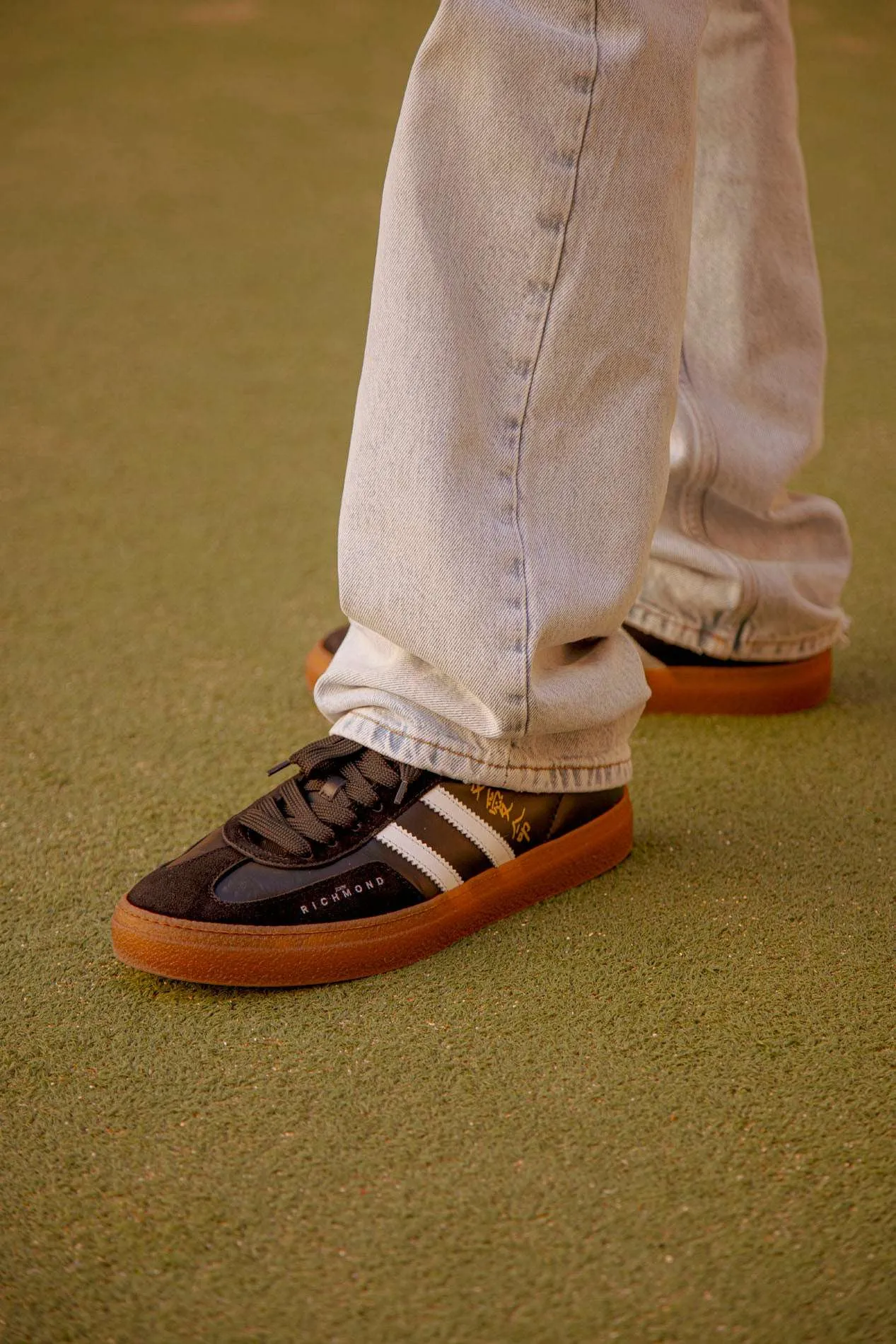 Leather sneakers with logo and side bands