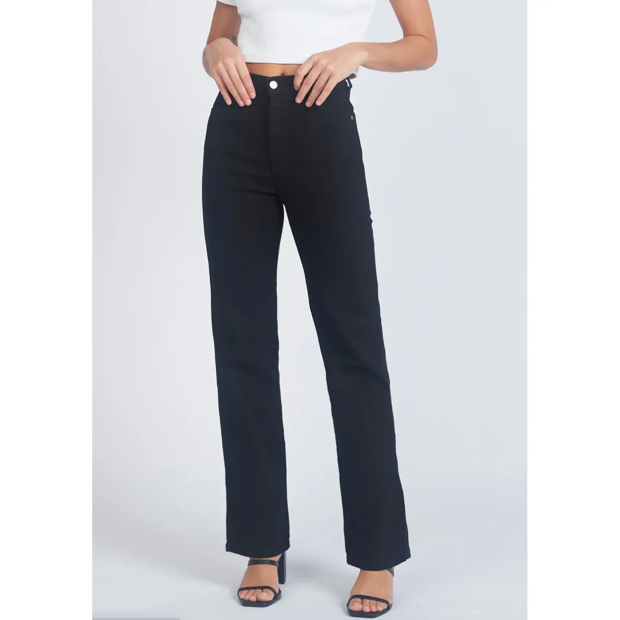 Moxy Straight Jeans - Black