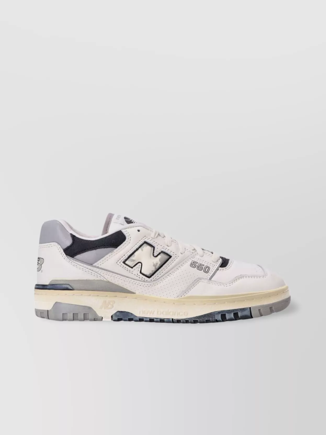 New Balance   Panelled leather sneakers perforated detailing