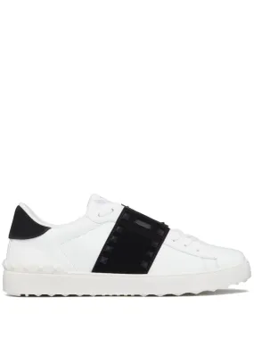 Valentino Garavani    Valentino Garavani Rockstud Untitled Leather Sneakers